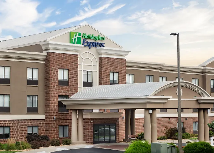 Holiday Inn Express Kansas City - At The Legends! By Ihg