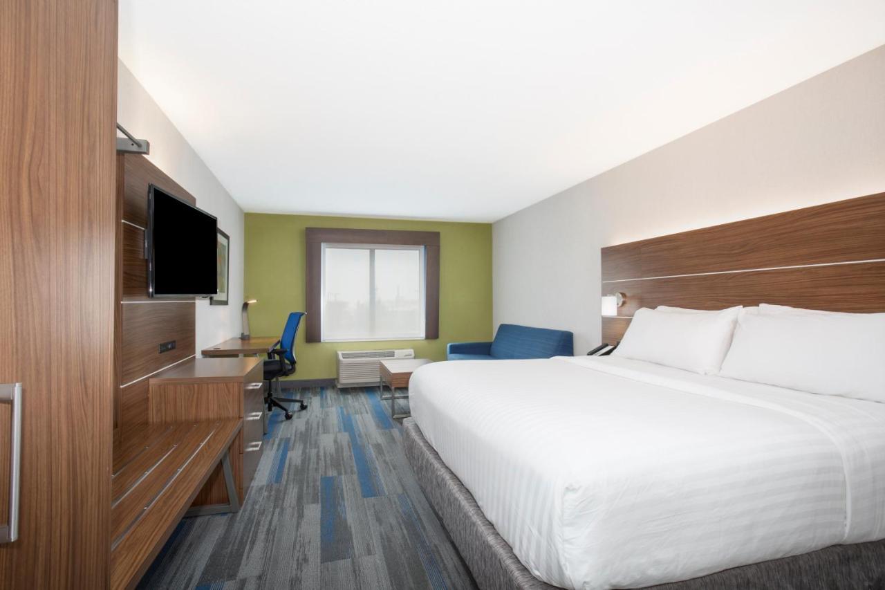 Hotel Express Kansas - At The Legends! By Ihg 2*