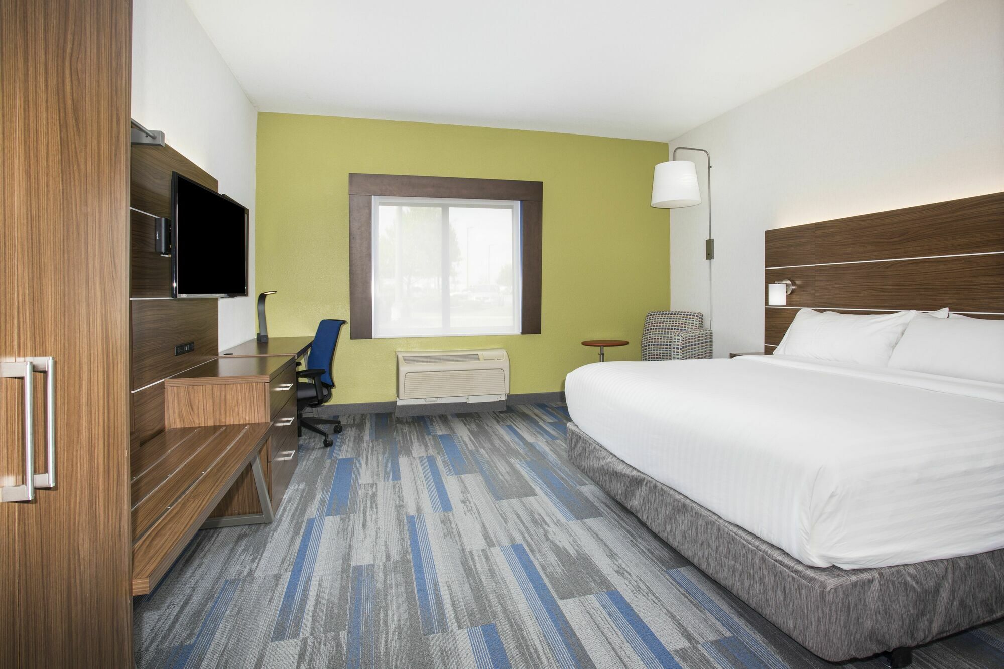 Hotel Express Kansas - At The Legends! By Ihg