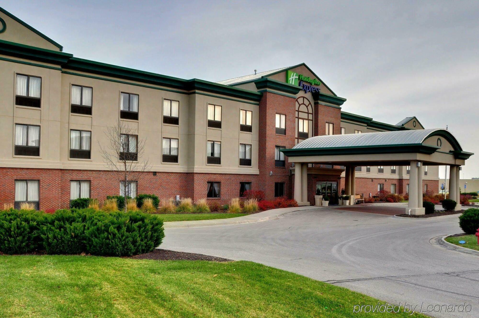 Express Kansas - At The Legends! By Ihg Bonner Springs